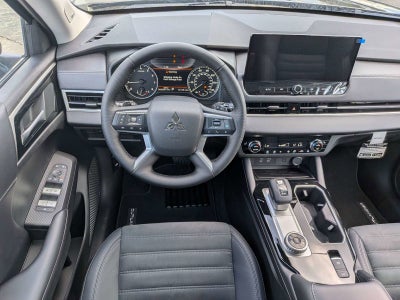 2026 Mitsubishi Outlander Base