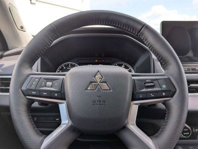 2026 Mitsubishi Outlander Base