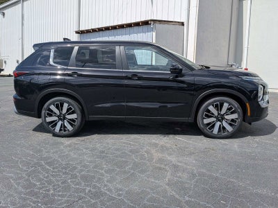 2026 Mitsubishi Outlander Base