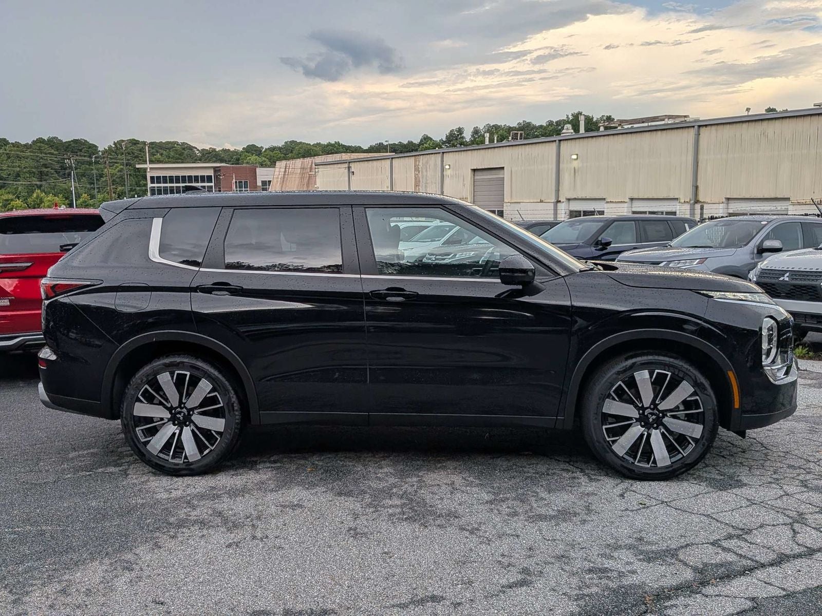 2026 Mitsubishi Outlander SE