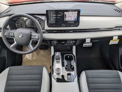 2026 Mitsubishi Outlander SE