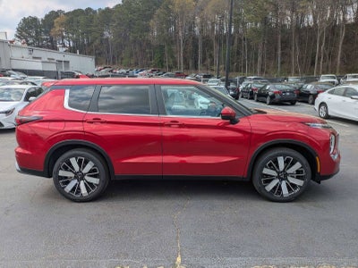 2026 Mitsubishi Outlander SE
