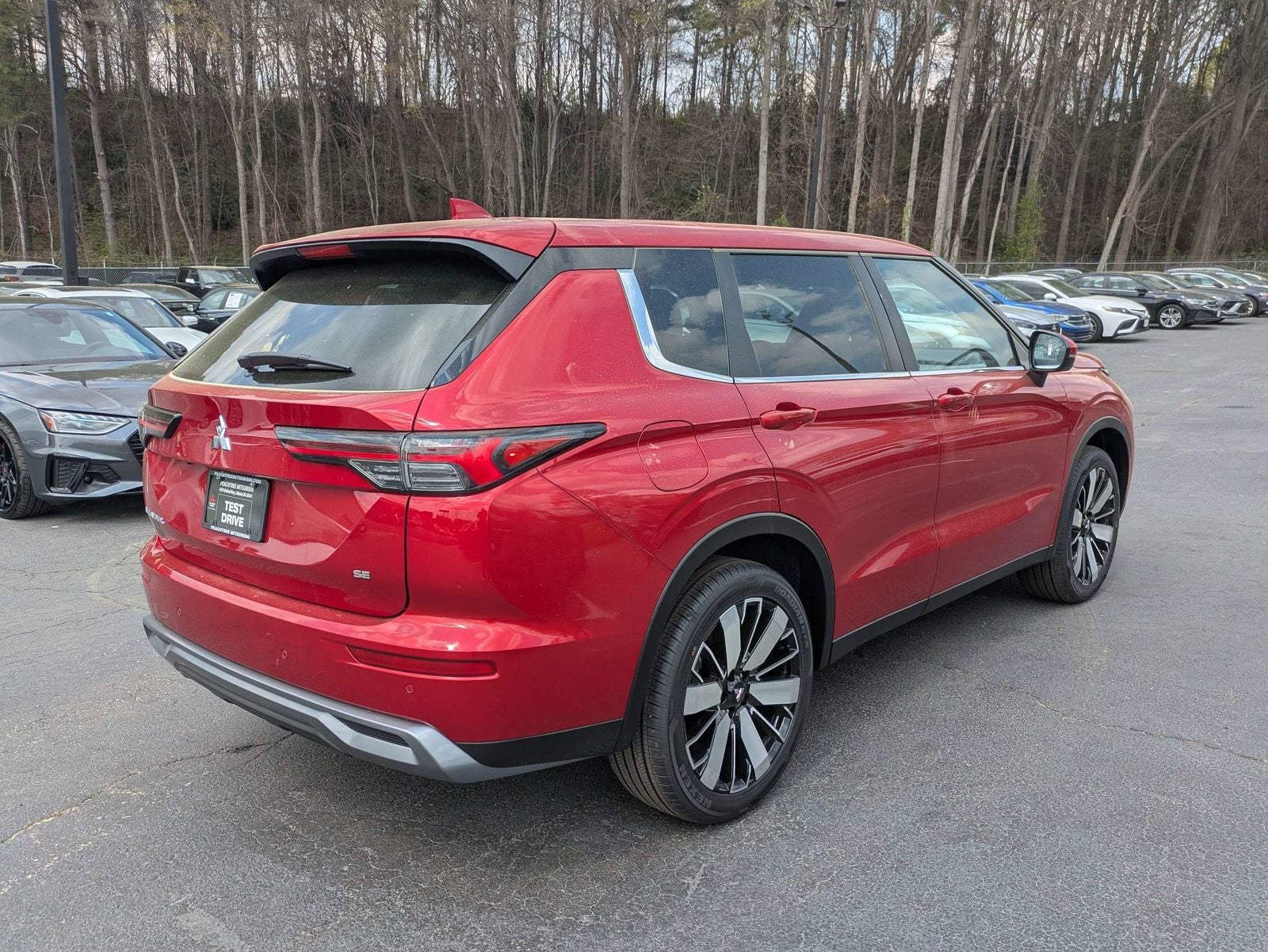 2026 Mitsubishi Outlander SE
