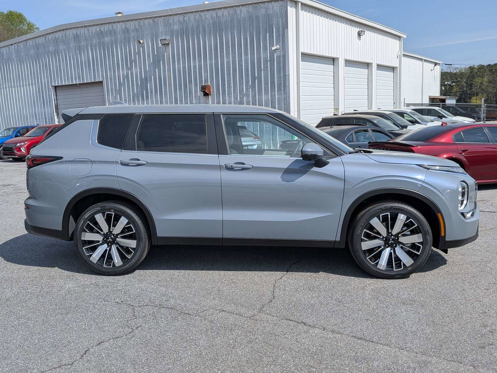 2026 Mitsubishi Outlander SE