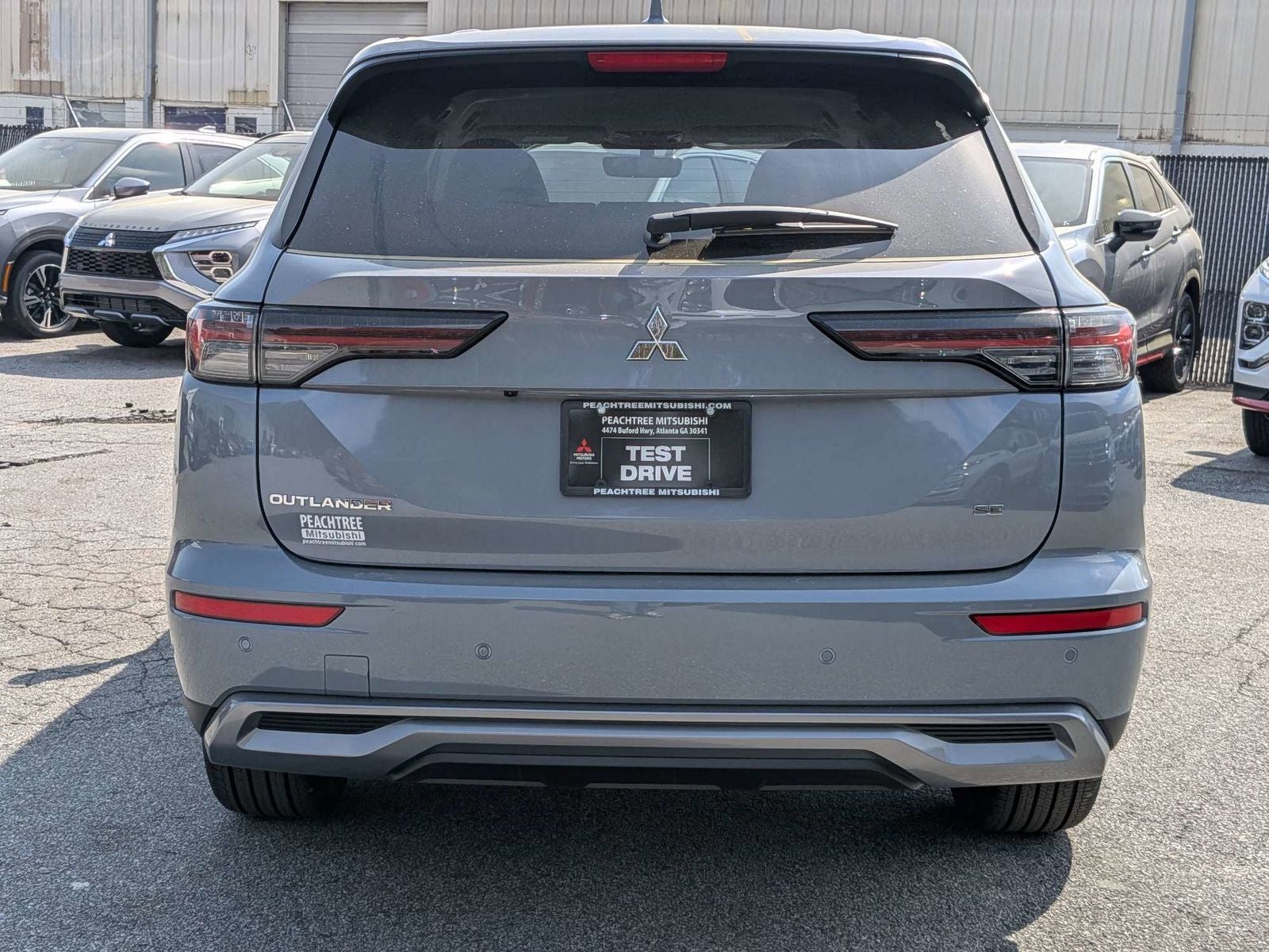 2026 Mitsubishi Outlander SE