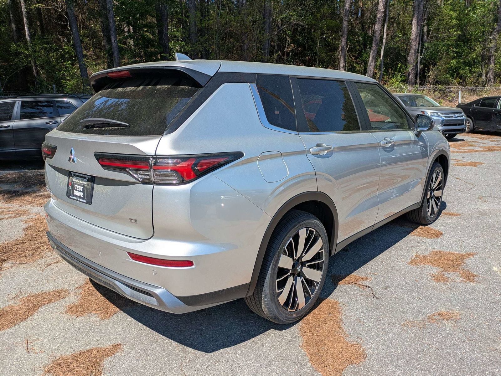 2026 Mitsubishi Outlander SE