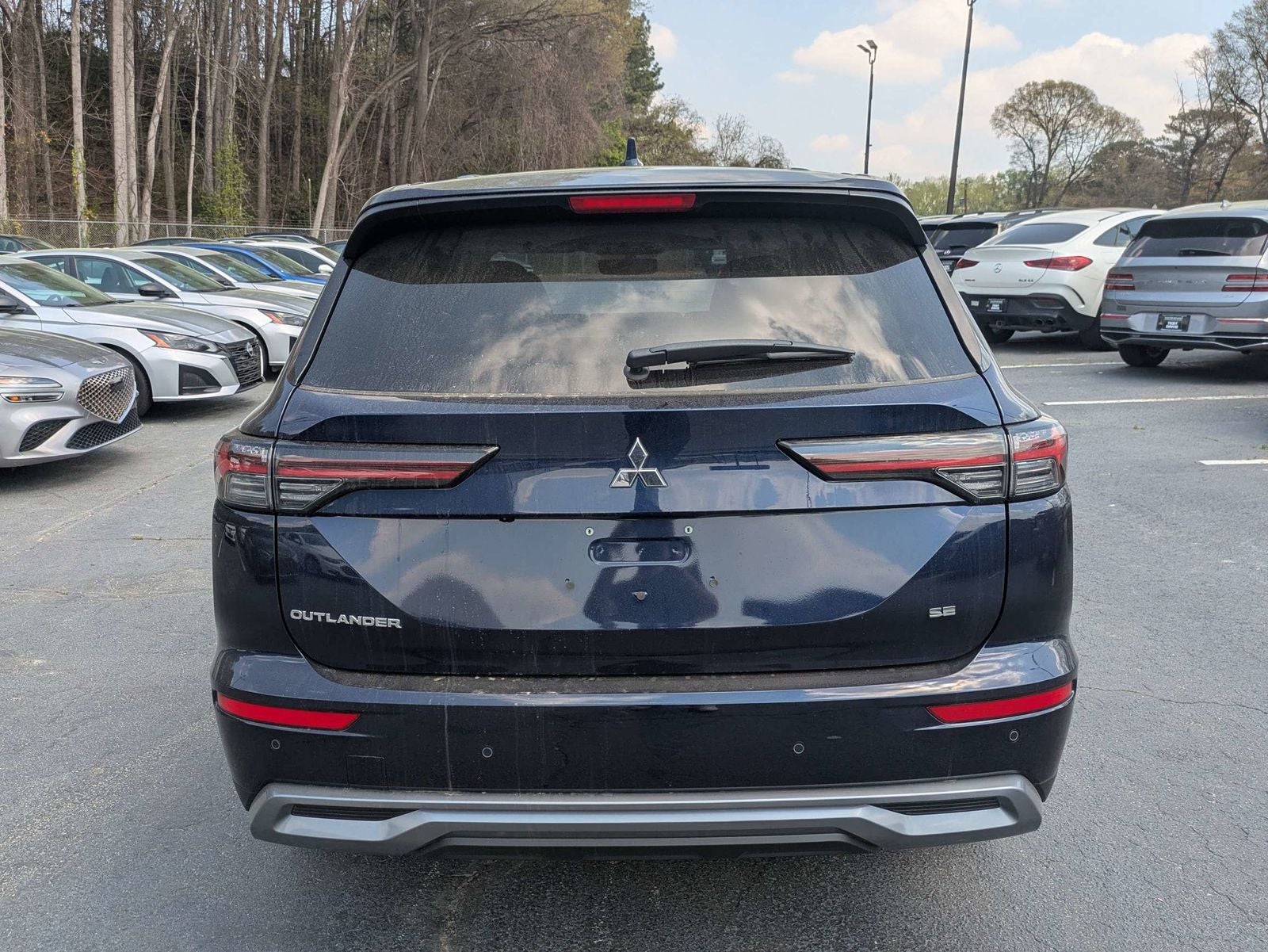 2026 Mitsubishi Outlander SE