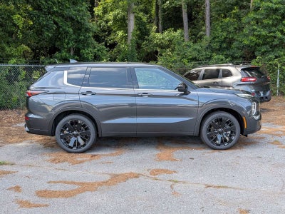 2026 Mitsubishi Outlander LE