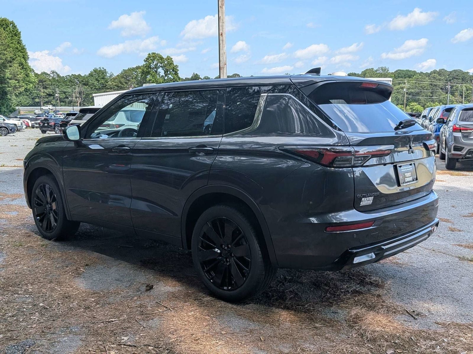 2026 Mitsubishi Outlander LE