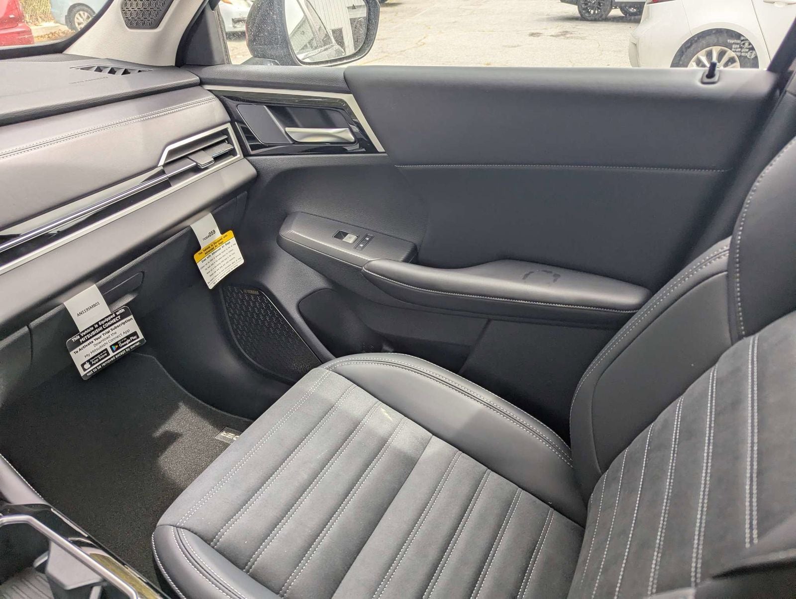 2026 Mitsubishi Outlander SE