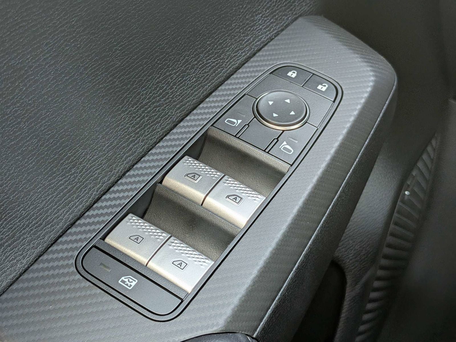 2026 Mitsubishi Outlander Base