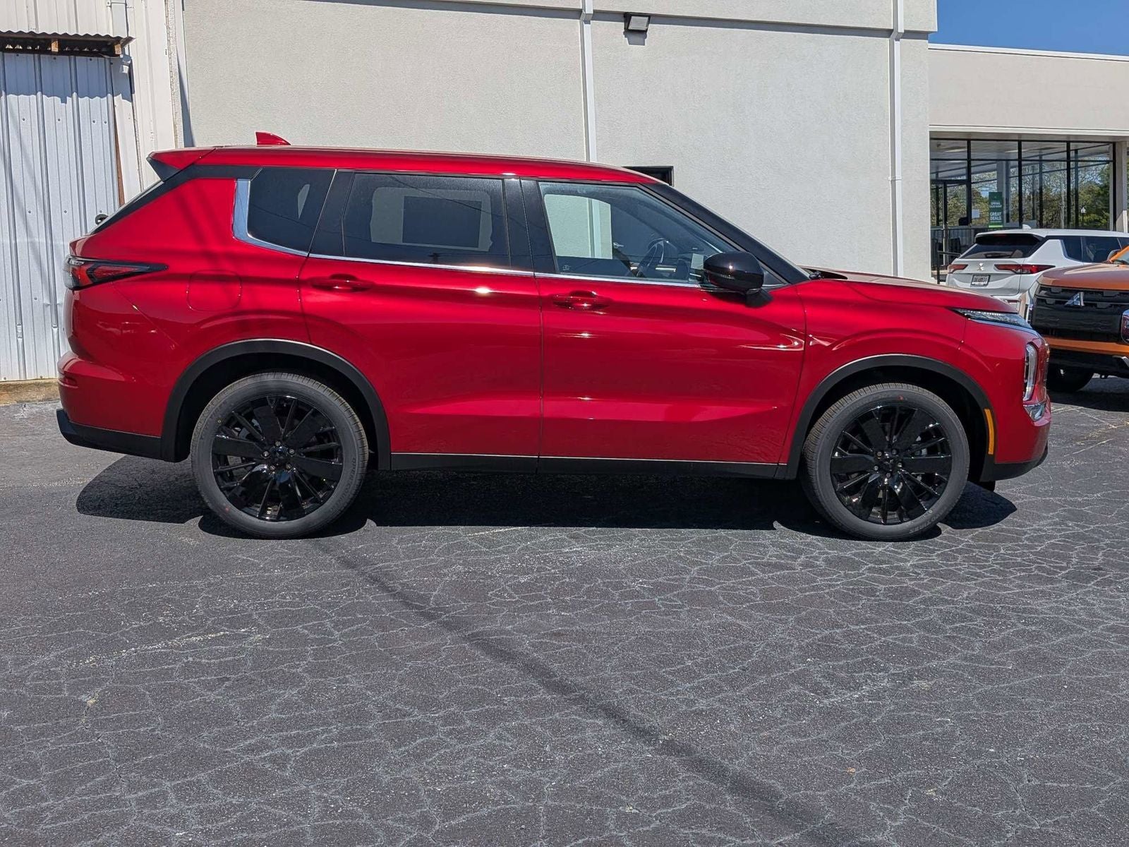 2026 Mitsubishi Outlander Base