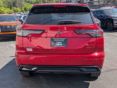2026 Mitsubishi Outlander Base