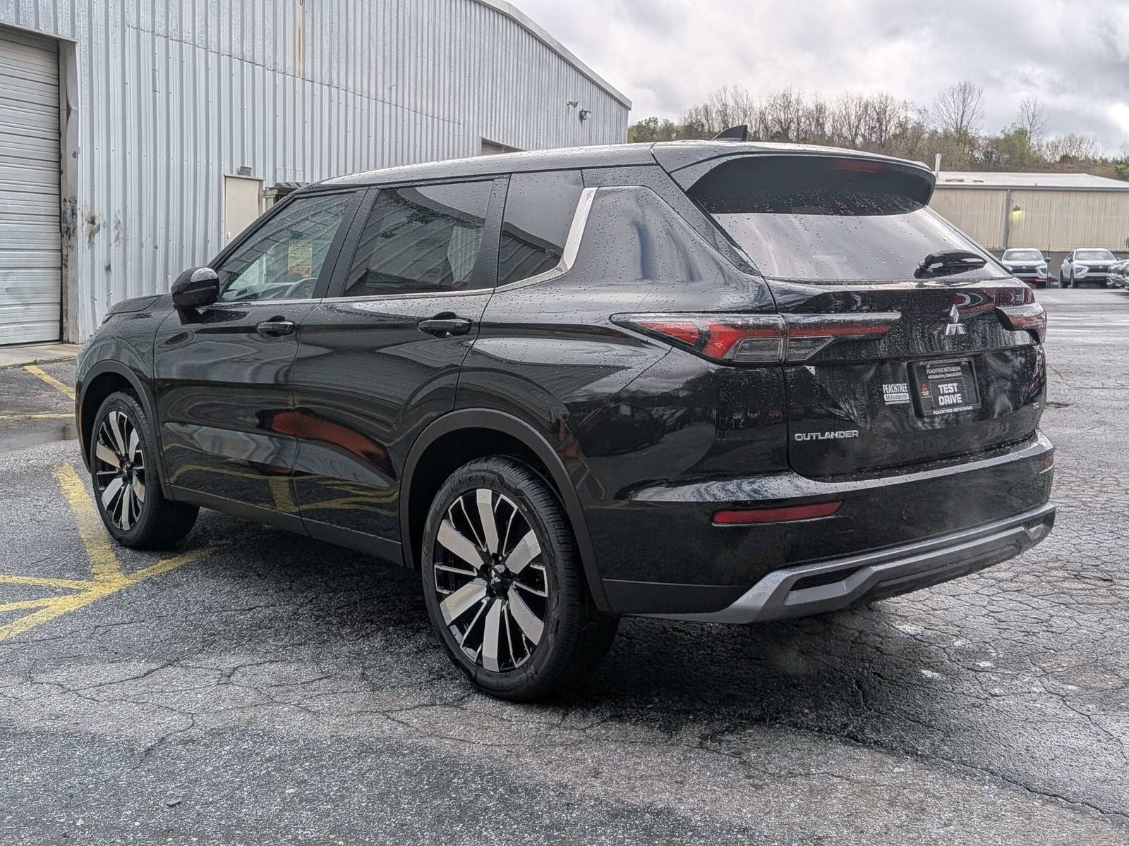 2026 Mitsubishi Outlander SE