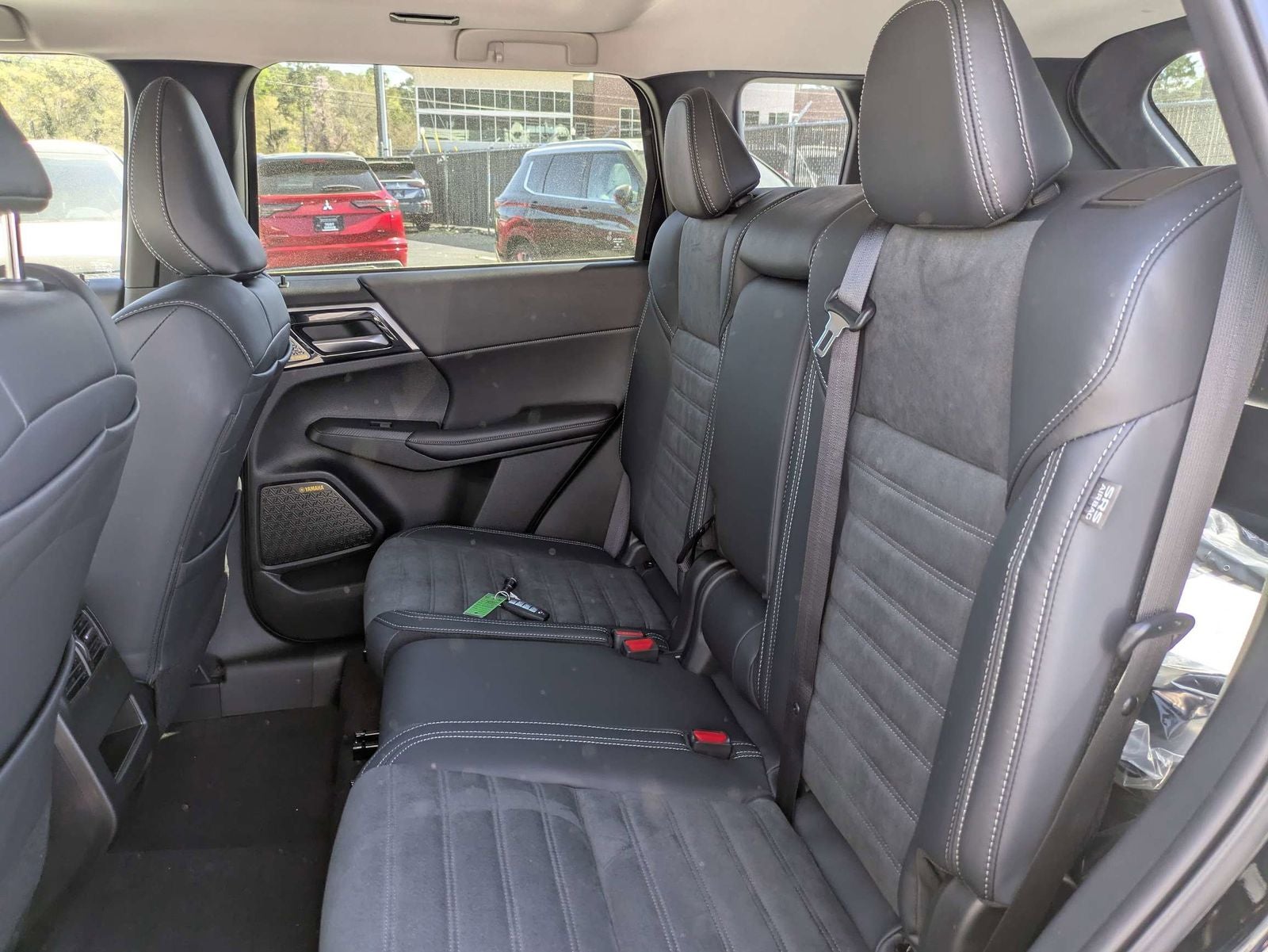 2026 Mitsubishi Outlander SE