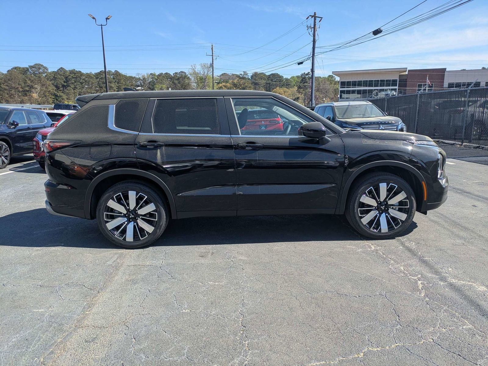2026 Mitsubishi Outlander SE