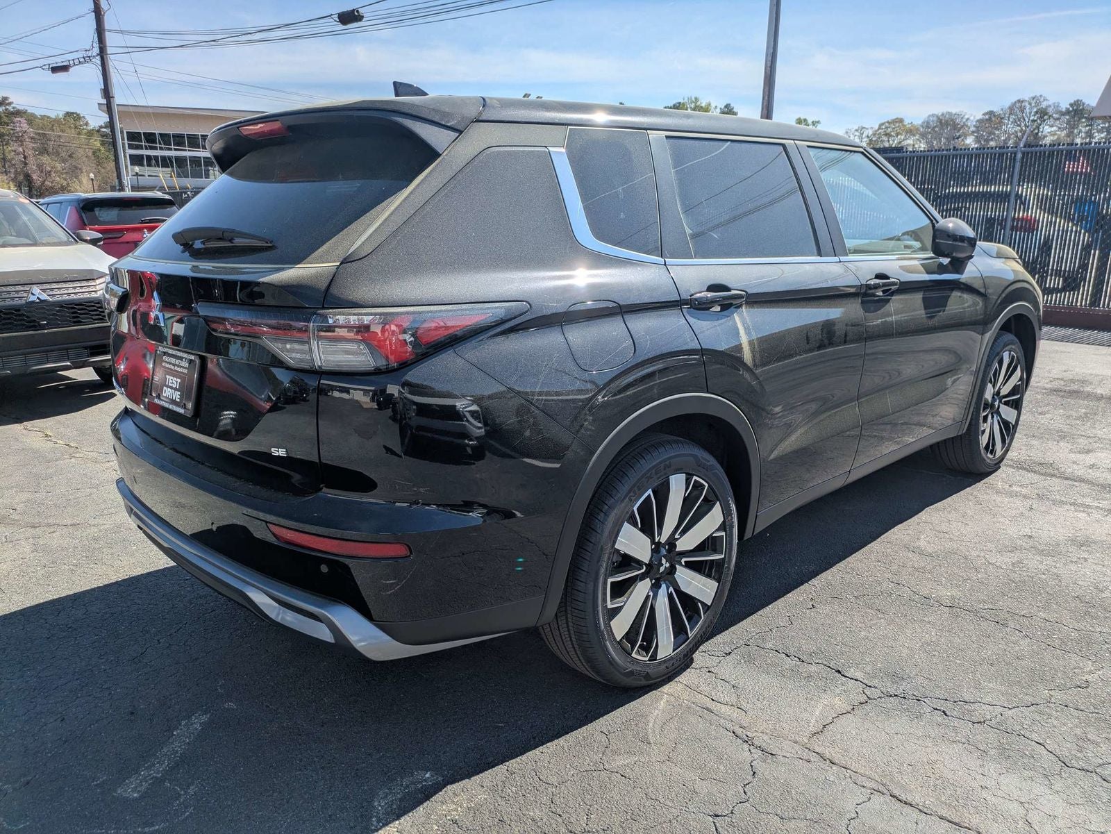 2026 Mitsubishi Outlander SE