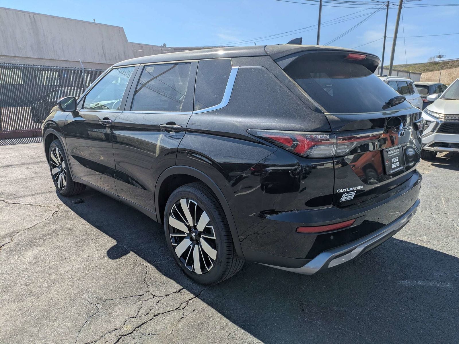 2026 Mitsubishi Outlander SE
