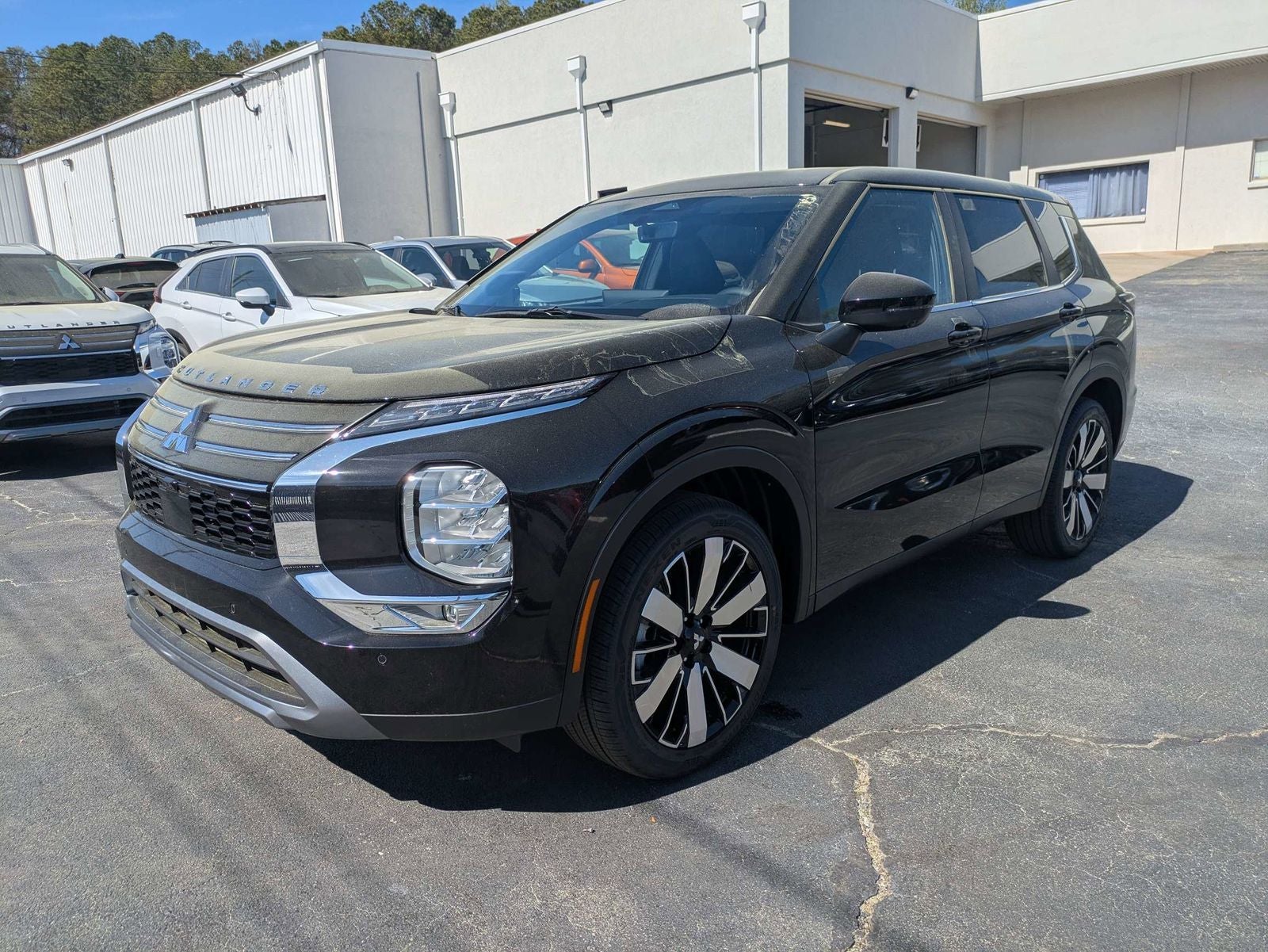 2026 Mitsubishi Outlander SE