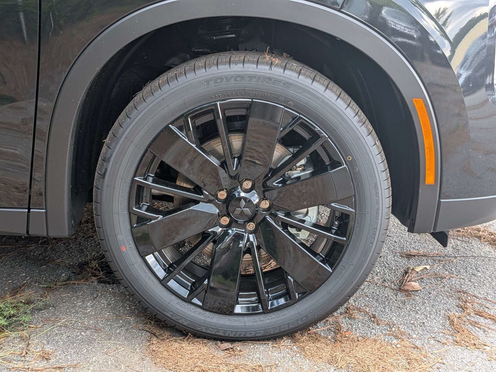 2026 Mitsubishi Outlander LE