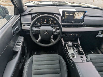 2026 Mitsubishi Outlander LE