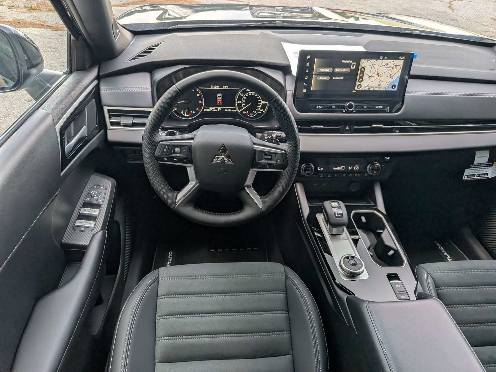2026 Mitsubishi Outlander LE