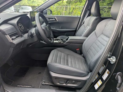 2026 Mitsubishi Outlander LE