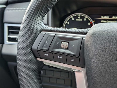 2026 Mitsubishi Outlander LE