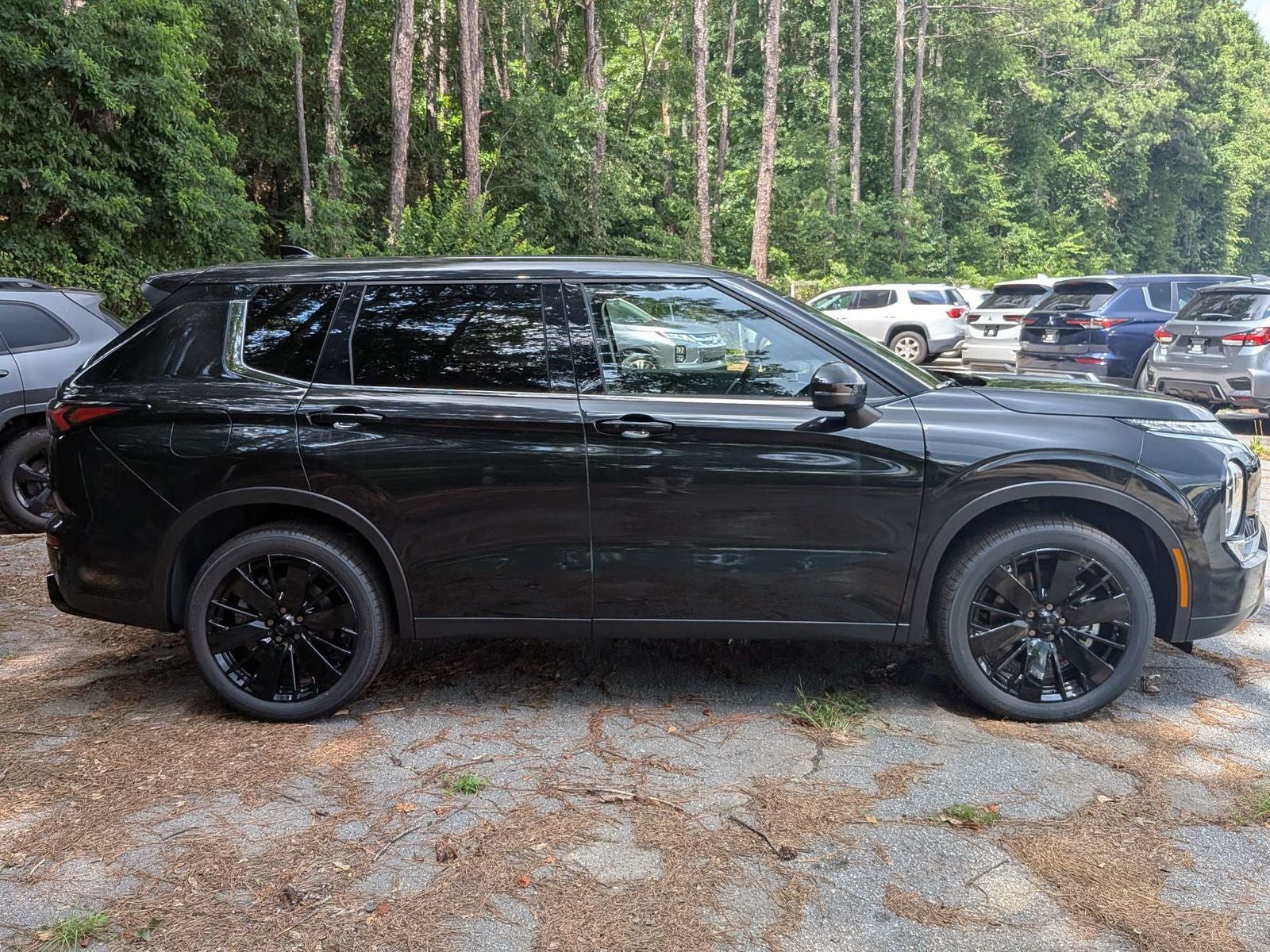 2026 Mitsubishi Outlander LE