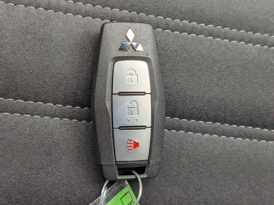 2026 Mitsubishi Outlander LE