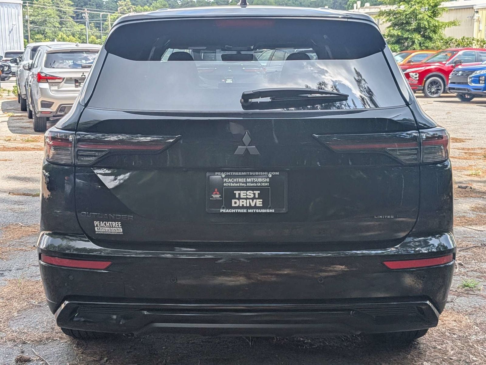 2026 Mitsubishi Outlander LE
