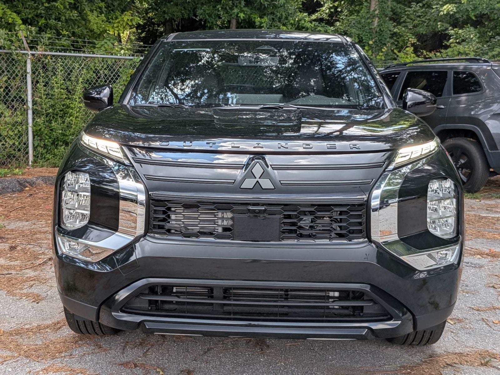 2026 Mitsubishi Outlander LE