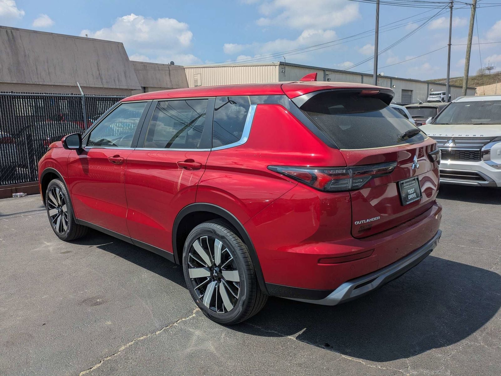 2026 Mitsubishi Outlander SE