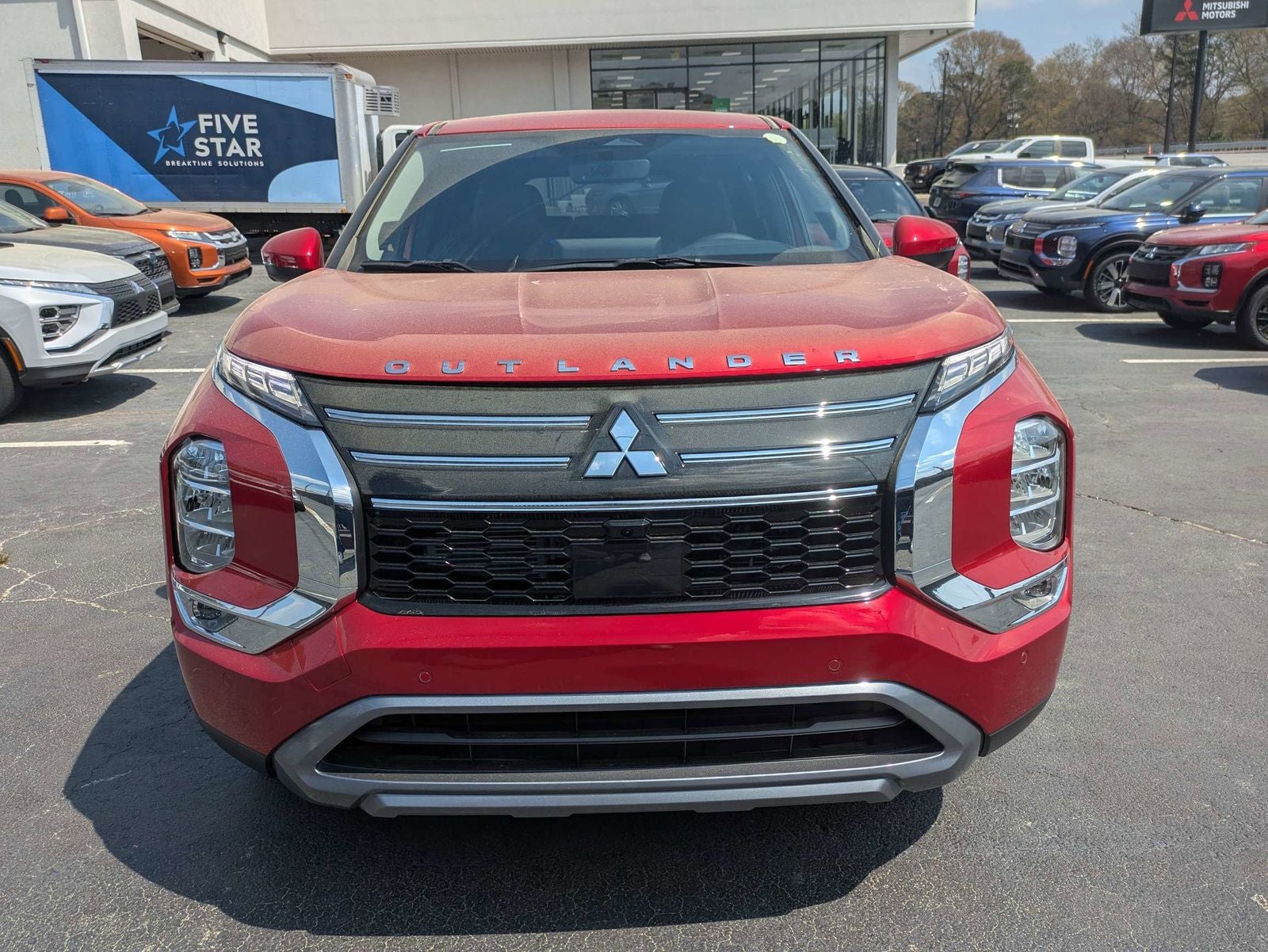 2026 Mitsubishi Outlander SE