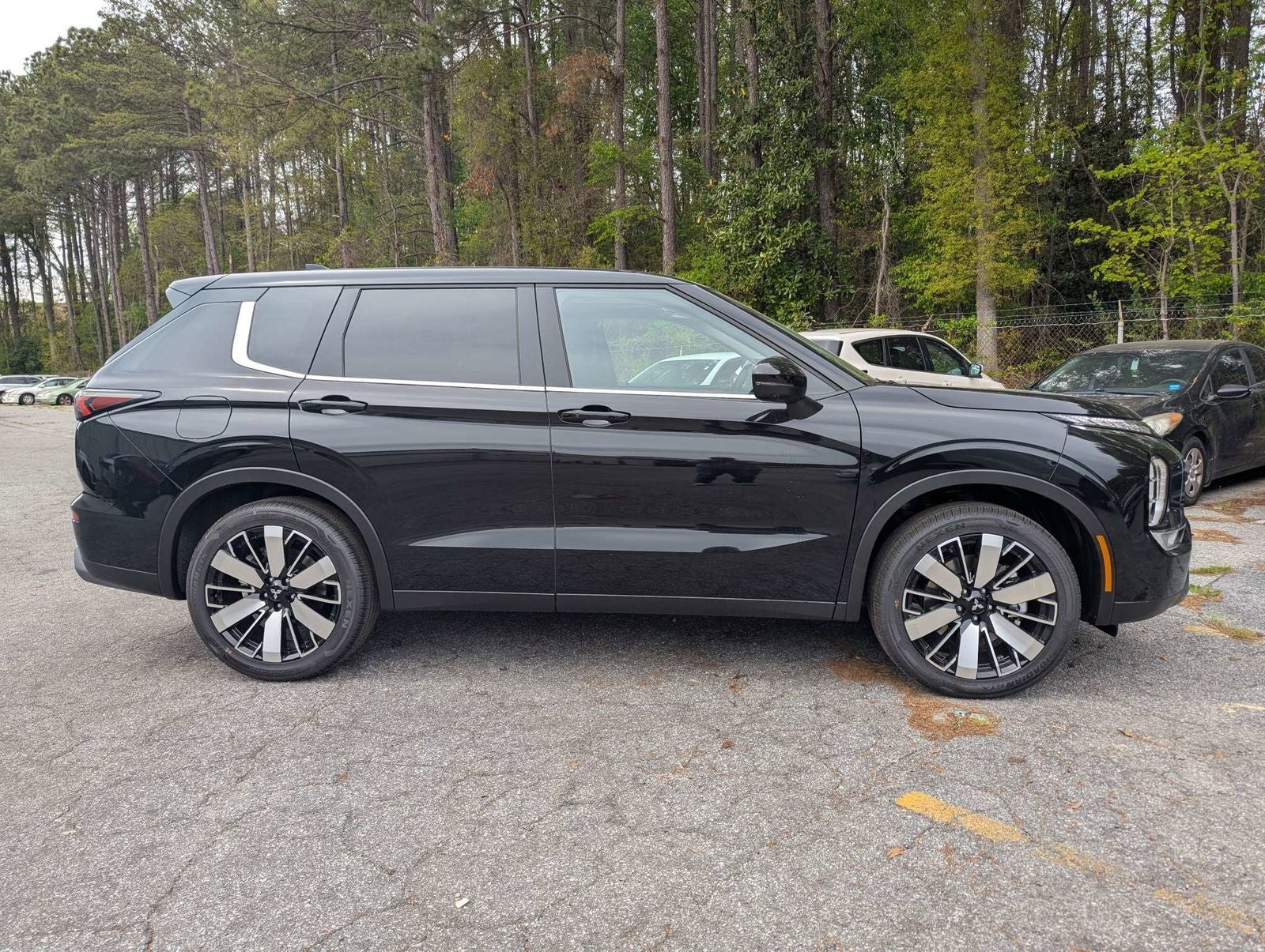 2026 Mitsubishi Outlander SE