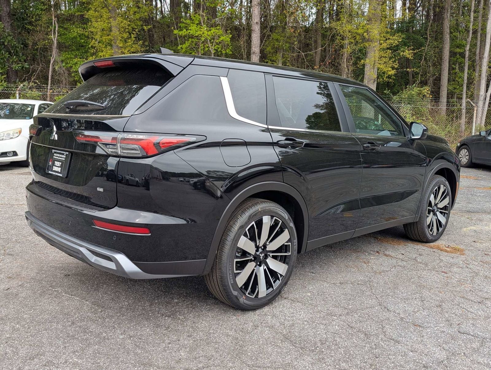 2026 Mitsubishi Outlander SE