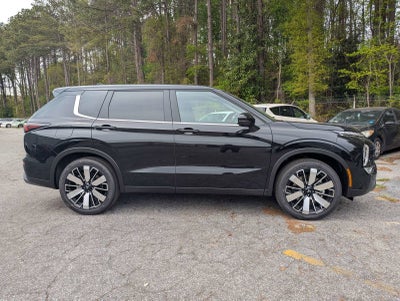 2026 Mitsubishi Outlander SE