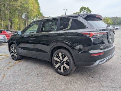 2026 Mitsubishi Outlander SE