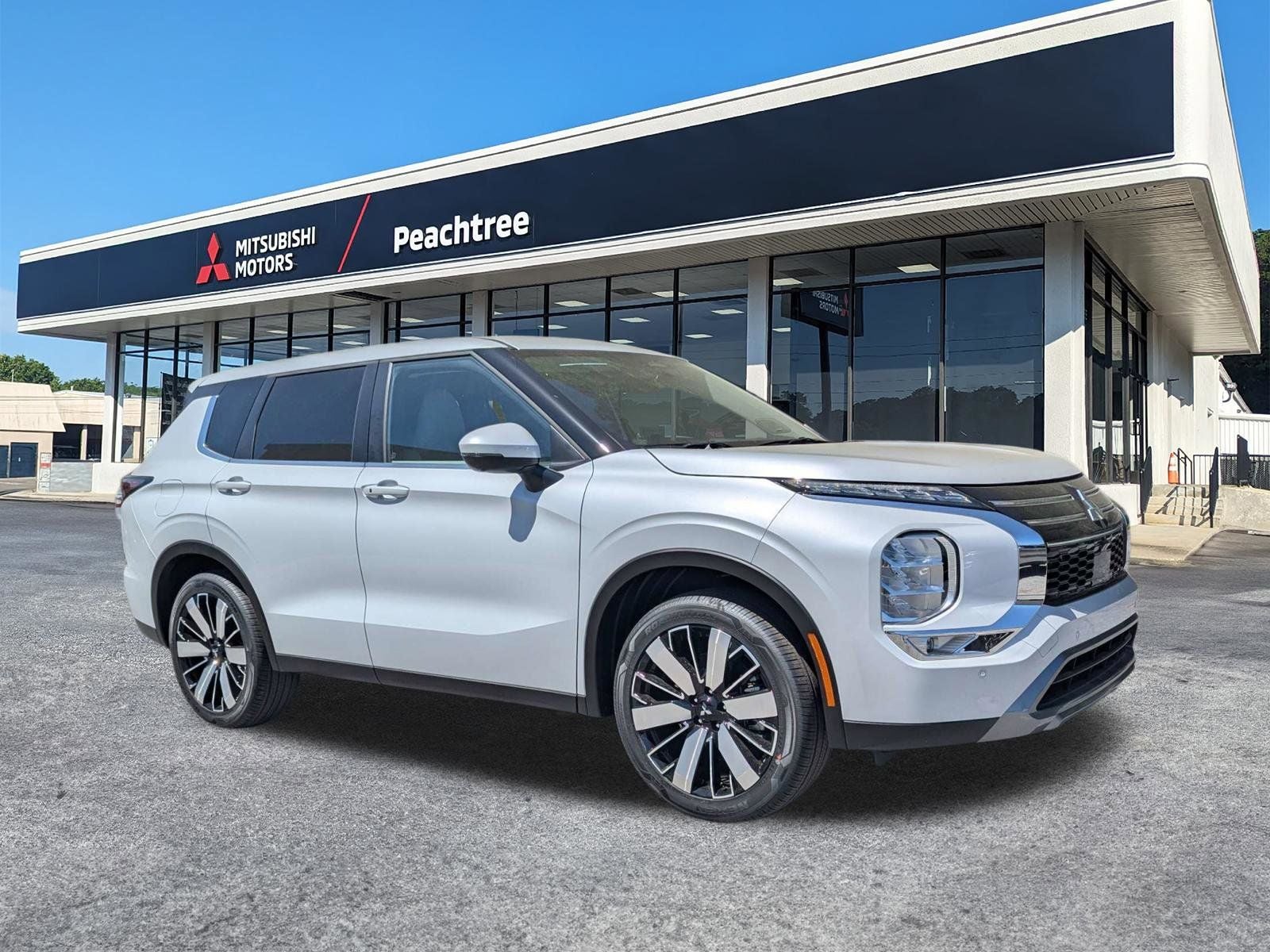 2026 Mitsubishi Outlander SE