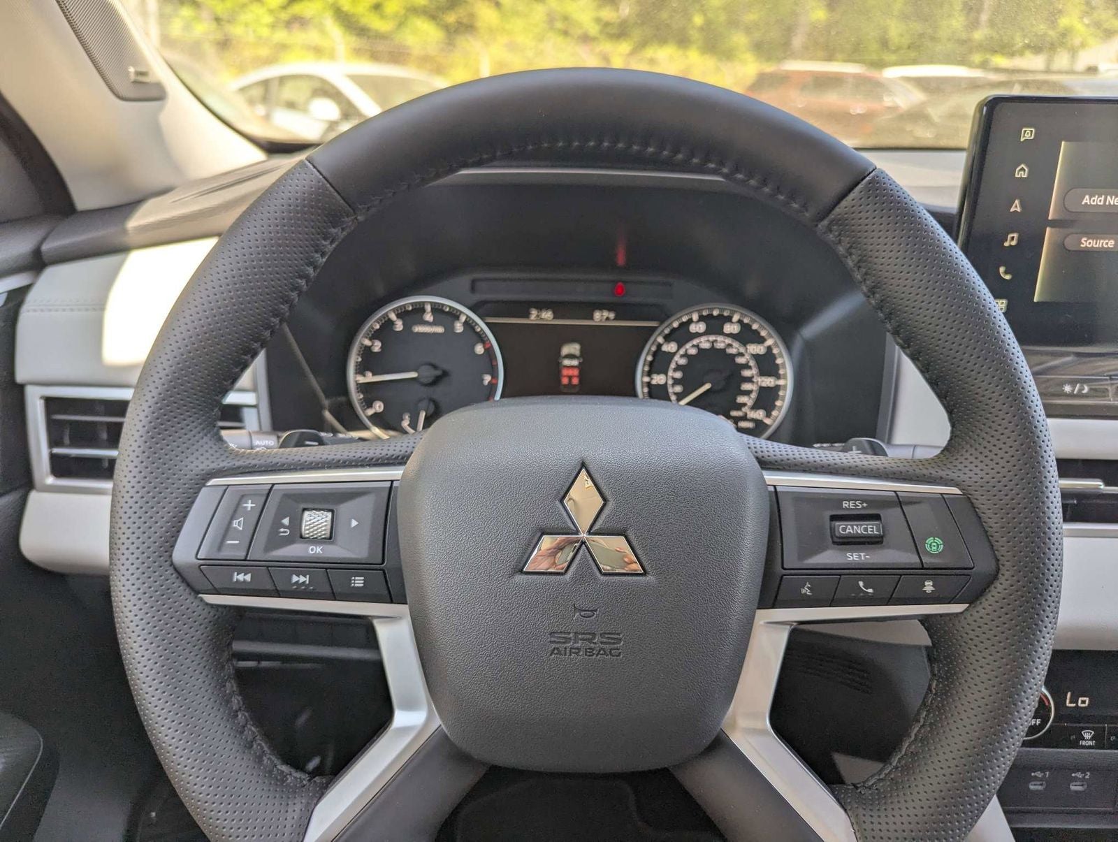 2026 Mitsubishi Outlander SE