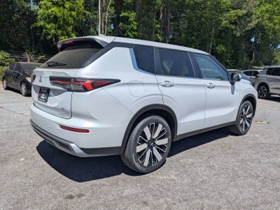 2026 Mitsubishi Outlander SE