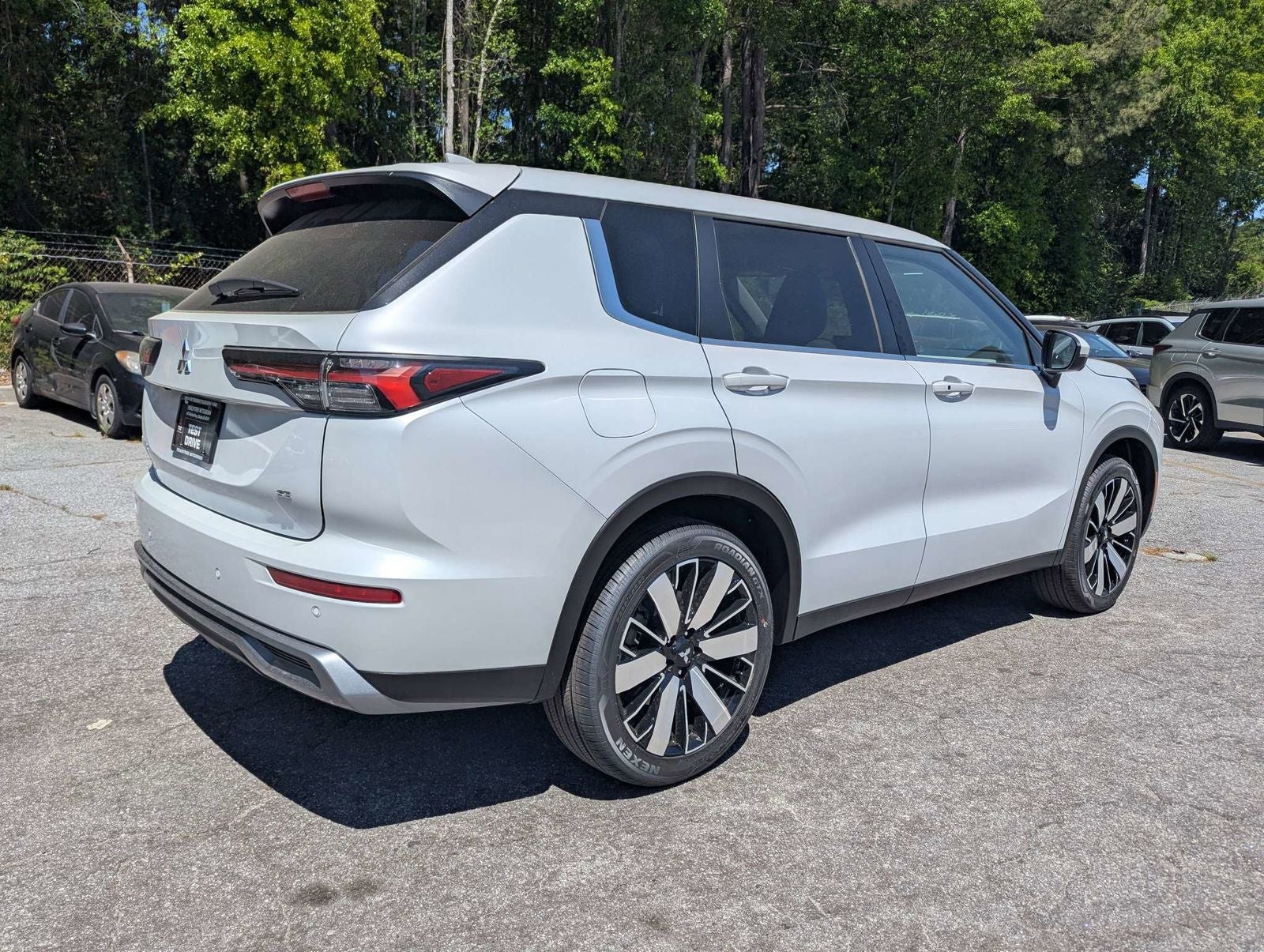 2026 Mitsubishi Outlander SE