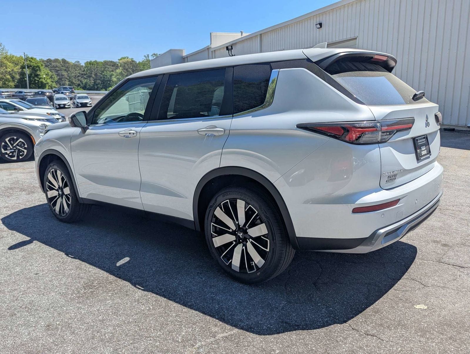 2026 Mitsubishi Outlander SE