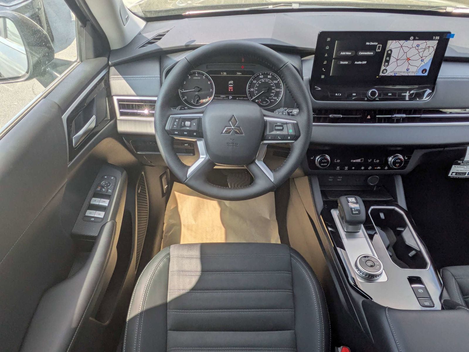 2026 Mitsubishi Outlander Base