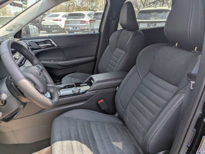 2026 Mitsubishi Outlander Base