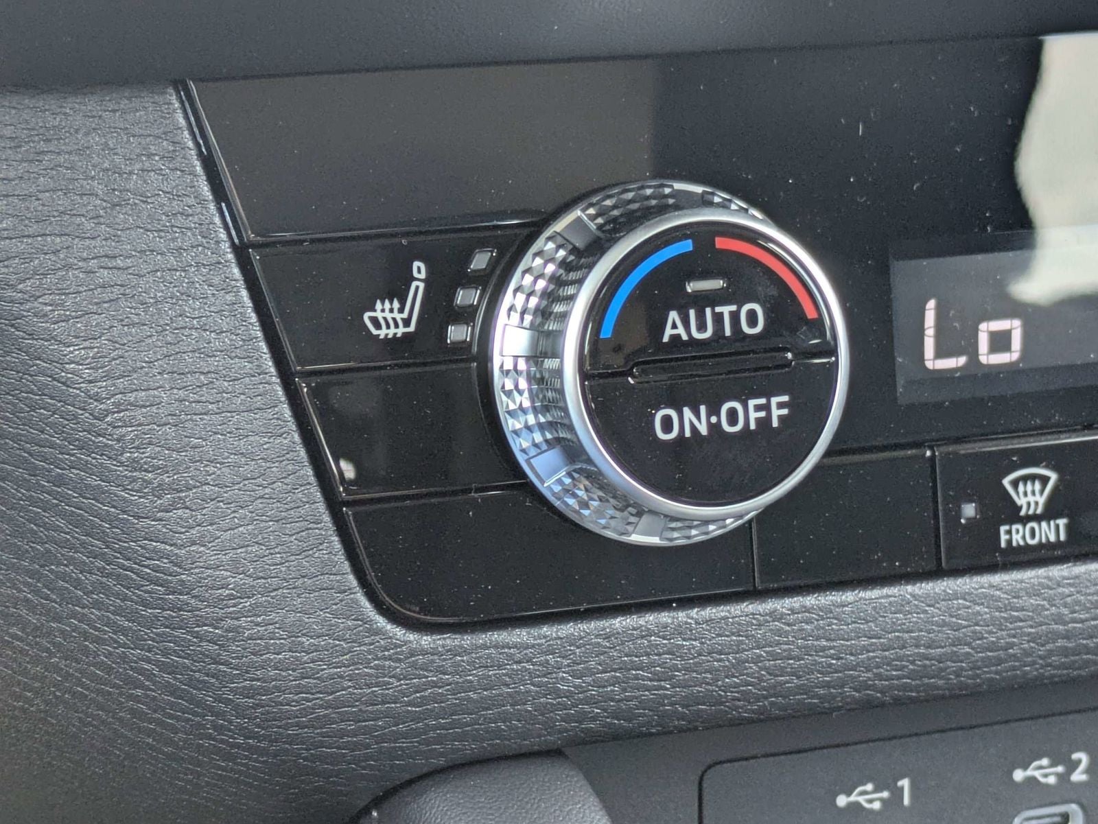 2026 Mitsubishi Outlander Base