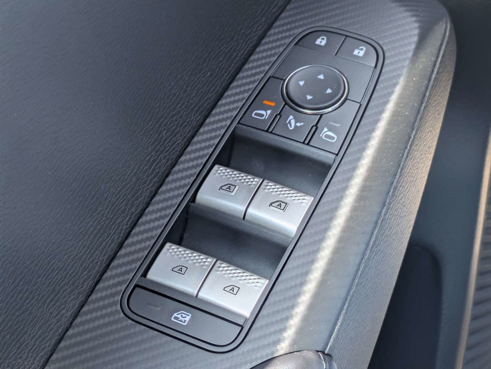 2026 Mitsubishi Outlander Base