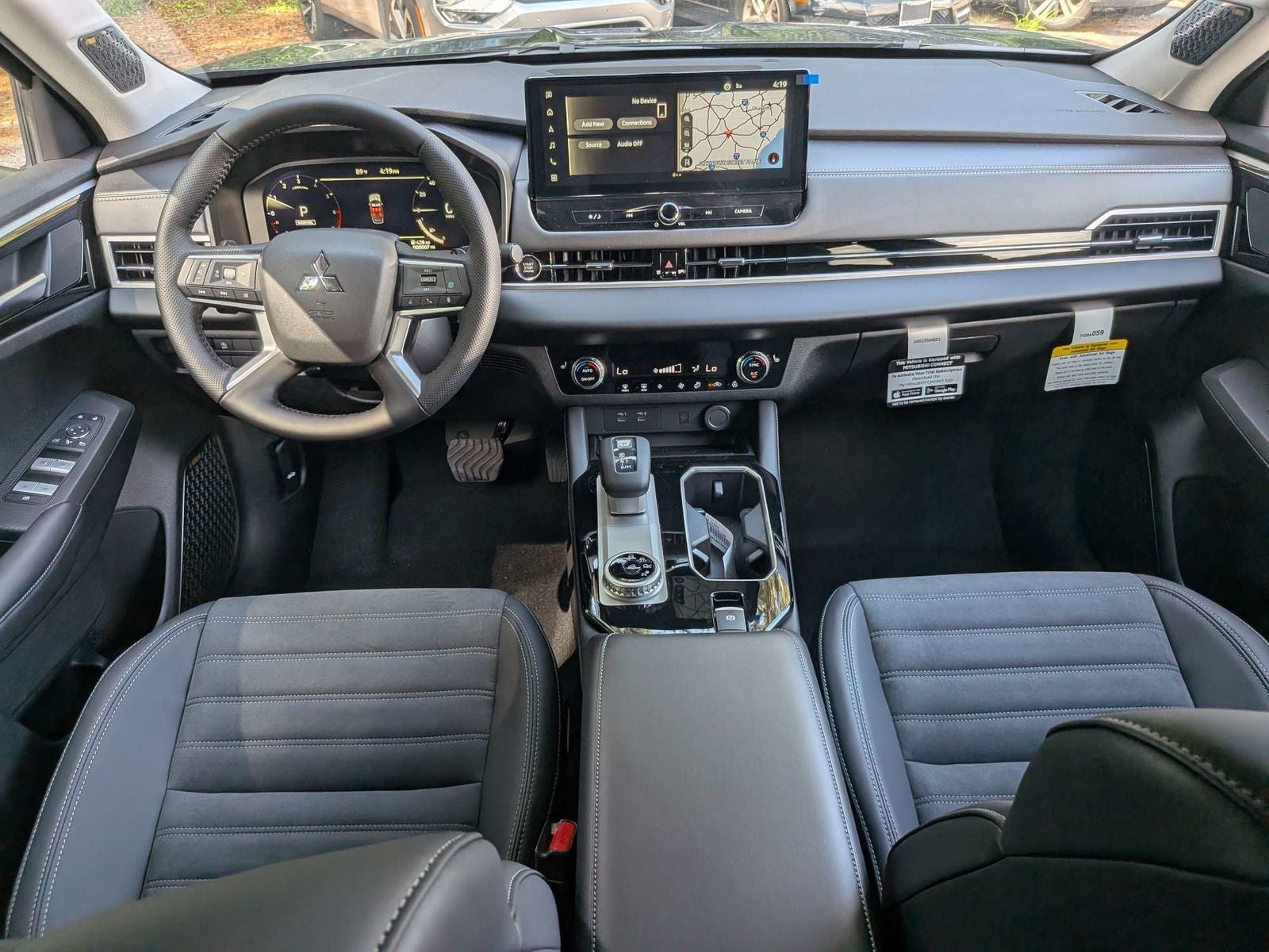 2026 Mitsubishi Outlander SE