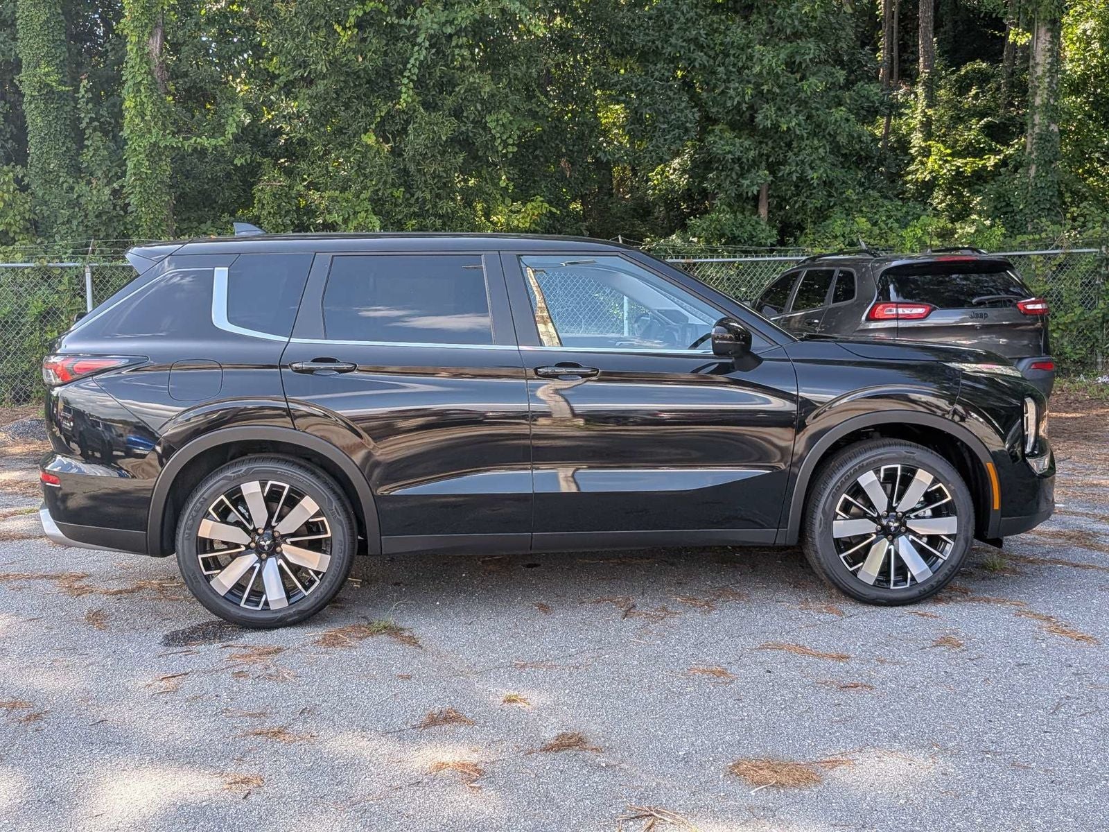 2026 Mitsubishi Outlander SE