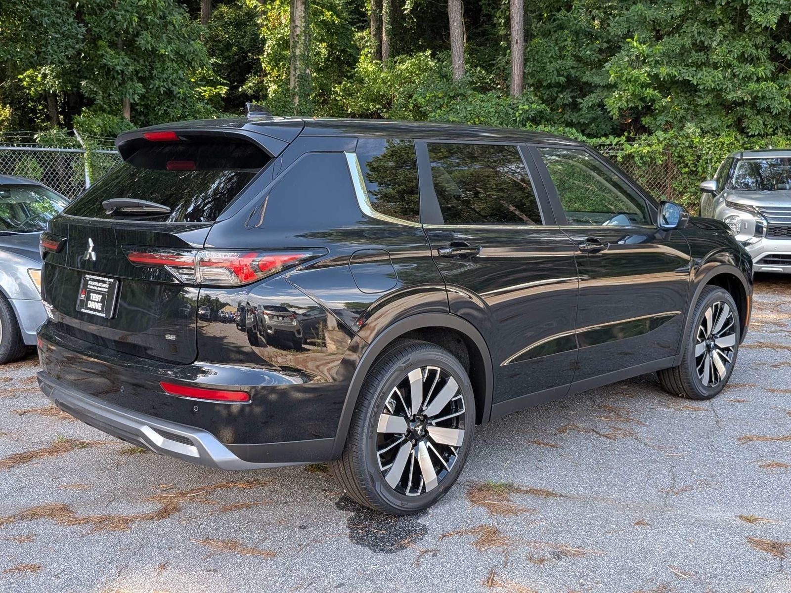 2026 Mitsubishi Outlander SE